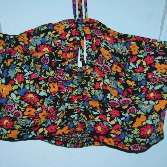 Wild Fable Black Floral Print Halter Top Sized Medium - Picture 7 of 16